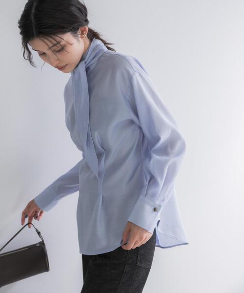 URBAN RESEARCH ROSSO WOMEN(アーバンリサーチ ロッソ)の「タイデザインセミシアーブラウス(シャツ/ブラウス・レディース・ライトブルー/チャコールグレー/オフホワイト・FREE)」の1枚目の写真
