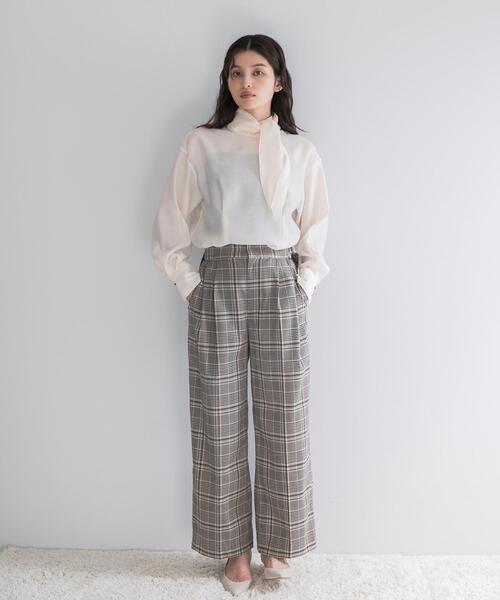 URBAN RESEARCH ROSSO WOMEN(アーバンリサーチ ロッソ)の「タイデザインセミシアーブラウス(シャツ/ブラウス・レディース・ライトブルー/チャコールグレー/オフホワイト・FREE)」の17枚目の写真