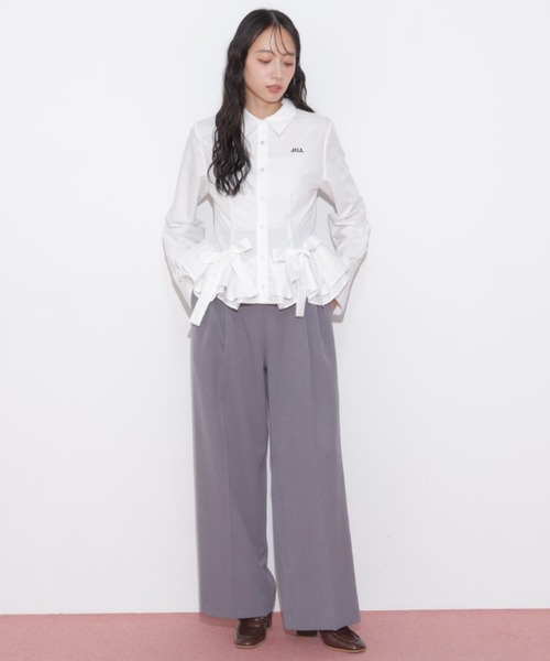 JILL by JILL STUART(ジルバイジルスチュアート)の「裾ラッフルシャツ(シャツ/ブラウス・レディース・ネイビー系1/ホワイト/ブルー・FREE)」の12枚目の写真