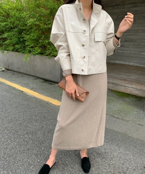 Aelina(エリナ)の「スタンドカラーPUレザージャケット(ライダースジャケット・レディース・ホワイト/ブラック・FREE)」の22枚目の写真