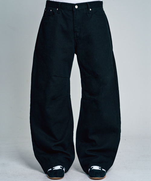 ROWDY(ラウディ)の「カーブドバレルパンツ_ブラック(その他パンツ・レディース・その他・MEDIUM/LARGE/X-LARGE)」の1枚目の写真