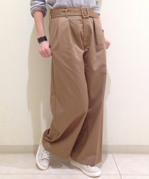 laboratory work(ラボラトリーワーク)の「ベルト付き ツイルワイドパンツ(その他パンツ・レディース・キャメル/ベージュ/ブラック・MEDIUM)」の3枚目の写真