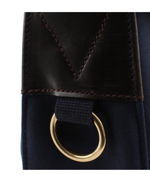 BEAMS(ビームス)の「BRADY / “ARIEL TROUT”(ショルダーバッグ・メンズ・ブラック/カーキ/オリーブ/ネイビー・ONE SIZE)」の10枚目の写真