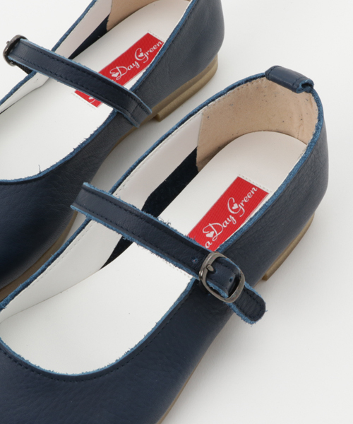 Hina Day Green（ヒナデイグリーン）の「やわらかレザーストラップシューズ（スニーカー・レディース・ネイビー/ブラック/ゴールド/ホワイト・24.5cm/24.0cm/23.5cm/22.5cm/23.0cm）」の11枚目の写真