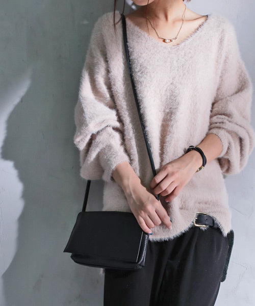 antiqua（アンティカ）の「コンパクト牛革ショルダーバッグ（ショルダーバッグ・レディース・ブラック/カーキ・FREE）」の9枚目の写真