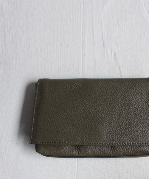 antiqua（アンティカ）の「コンパクト牛革ショルダーバッグ（ショルダーバッグ・レディース・ブラック/カーキ・FREE）」の12枚目の写真