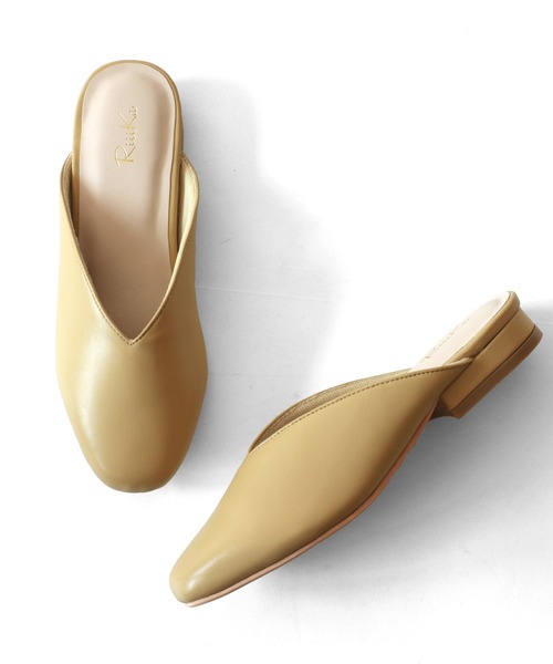 RiiiKa（リーカ）の「スクエアトゥ　Ｖカットミュール【RiiiKa/リーカ】（サンダル・レディース・ベージュ/ブラック/キャメル/ブラウン系その他/ライトブラウン/アイボリー/パイソン/ホワイト系その他/ブラック系その他/イエロー・M/L/LL/S）」の13枚目の写真