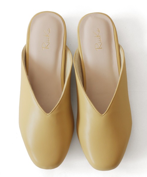 RiiiKa（リーカ）の「スクエアトゥ　Ｖカットミュール【RiiiKa/リーカ】（サンダル・レディース・ベージュ/ブラック/キャメル/ブラウン系その他/ライトブラウン/アイボリー/パイソン/ホワイト系その他/ブラック系その他/イエロー・M/L/LL/S）」の17枚目の写真