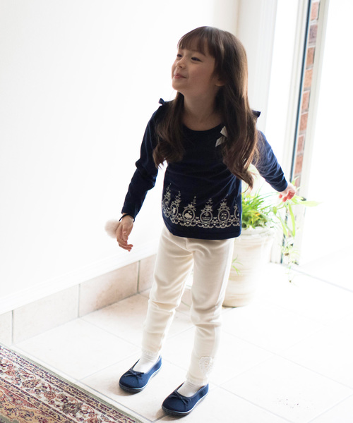 Catherine Cottage（キャサリンコテージ）の「レースモチーフ 裏起毛レギンス（レギンス/スパッツ・キッズ・ブルー系その他2/グレー系その他4/ブラック/グレー系その他3/パープル系その他2/チャコールグレー/ホワイト系その他2/グレー系その他7/ネイビー/ブルー系その他/ブルー系その他7/ブラック系その他2/ライラック/グレー/グレー系その他2/ピンク系その他2/パープル系その他6/パープル系その他/ピンク系その他/ホワイト/ブルー系その他5/ブルー系その他6/グレー系その他5/グレー系その他6/ブラック系その他3/ピンク系その他3/パープル系その他3/パープル系その他7/ブルー系その他3/レッド系その他3/レッド系その他2/ブルー系その他4・100/120/140/110/130/90/150）」の3枚目の写真