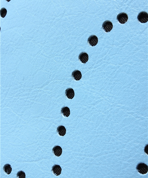 WHO'S WHO gallery（フーズフーギャラリー）の「LOVEパンチングショルダー（トートバッグ・レディース・アイボリー/ブルー/キャメル/グレー・FREE）」の8枚目の写真