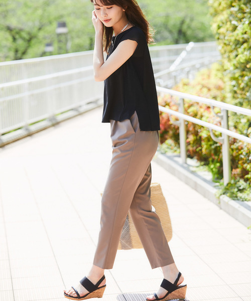12Twelve Agenda(トゥエルブ アジェンダ)の「ストレッチツイルテーパードパンツ(その他パンツ・レディース・ベージュ/ネイビー/カーキ・M)」の9枚目の写真
