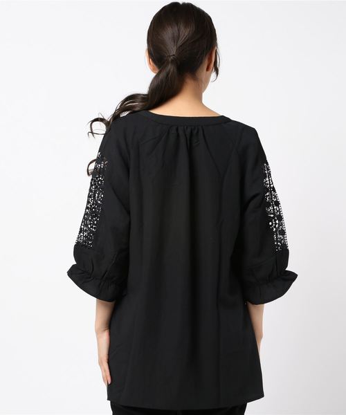 Sawa a la mode（サワアラモード）の「袖レース透けるキャンディスリーブトップス（シャツ/ブラウス・レディース・ブラック・FREE）」の3枚目の写真