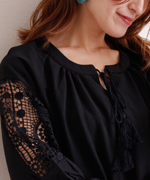 Sawa a la mode（サワアラモード）の「袖レース透けるキャンディスリーブトップス（シャツ/ブラウス・レディース・ブラック・FREE）」の6枚目の写真