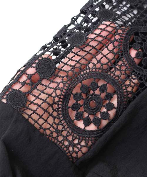 Sawa a la mode（サワアラモード）の「袖レース透けるキャンディスリーブトップス（シャツ/ブラウス・レディース・ブラック・FREE）」の7枚目の写真