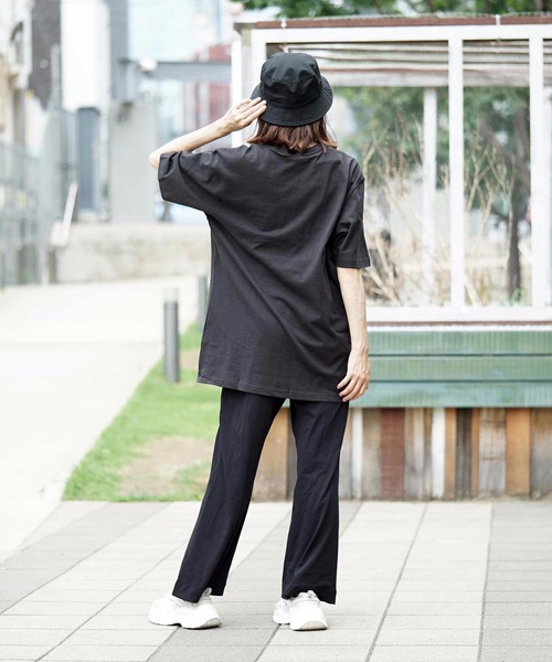 Carhartt（カーハート）の「【Carhartt/カーハート】WORKWEAR POCKET SHORT-SLEEVE T-SHIRT 　USサイズ　ビッグシルエット　ワンポイント　Tシャツ　ビッグシルエット　無地　ユニセックス クルーネック（Tシャツ/カットソー・メンズ・ホワイト/ブラック・MEDIUM/LARGE/SMALL）」の10枚目の写真