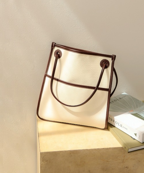 Bab（バブ）の「【WEB限定】配色パイピングバッグ（ショルダーバッグ・レディース・ブラック/ブラウン/キャメル・ONE SIZE）」の4枚目の写真