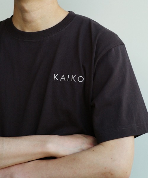 KAIKO(カイコー)の「KAIKO x NOT BOT LOGO TEE(Tシャツ/カットソー・メンズ・ブラウン/ライトブルー/ブラック/ホワイト/チャコールグレー・L/M/S)」の9枚目の写真