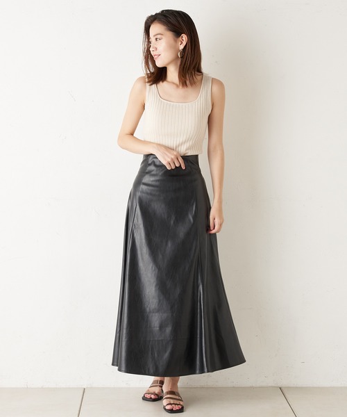 Chico（チコ）の「レザーロングフレアスカート（スカート・レディース・ブラック/ブラウン/ライトベージュ・FREE）」の16枚目の写真