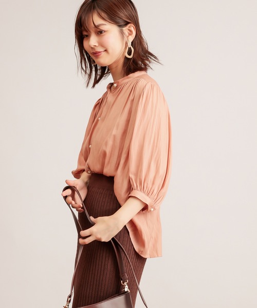 natural couture（ナチュラルクチュール）の「【WEB限定カラー有り】パール釦とろみサテン7分袖ブラウス（シャツ/ブラウス・レディース・アイボリー/ブラウン/ブルー/サーモンピンク/その他1/その他2・FREE）」の17枚目の写真