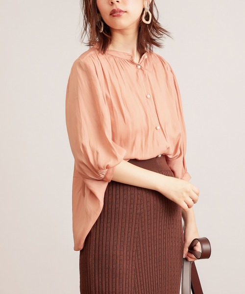 natural couture（ナチュラルクチュール）の「【WEB限定カラー有り】パール釦とろみサテン7分袖ブラウス（シャツ/ブラウス・レディース・アイボリー/ブラウン/ブルー/サーモンピンク/その他1/その他2・FREE）」の18枚目の写真