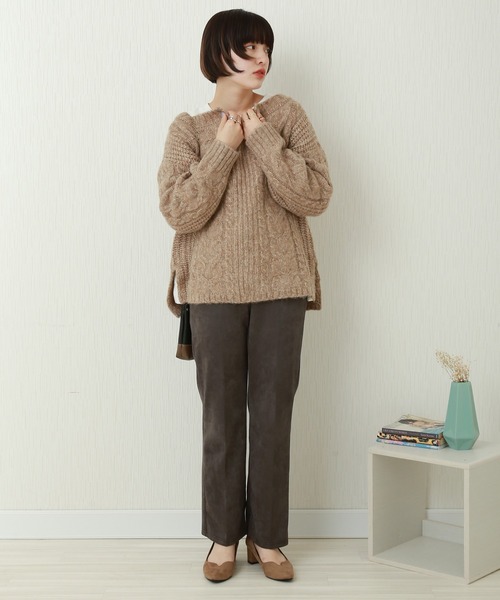 CHARM BERRY TIC（チャームベリーチック）の「スエードポンチ センタープレスストレートパンツ　インサイドスリット（その他パンツ・レディース・ブラック/ベージュ/ピンク/カーキ/アイボリー・M/L）」の6枚目の写真