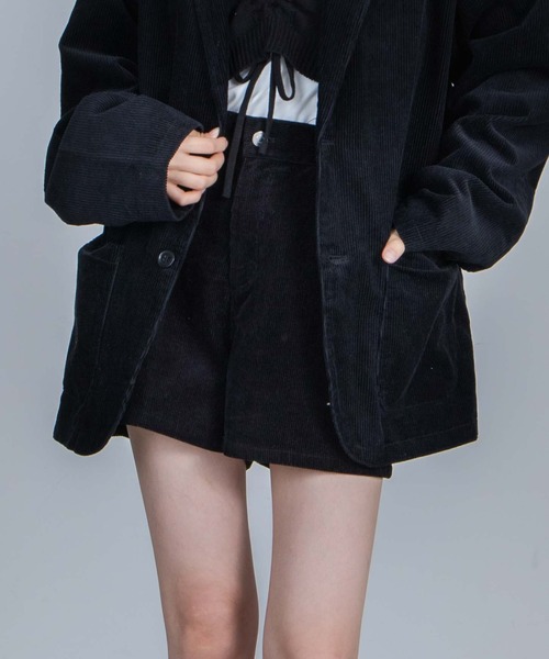 WEGO（ウィゴー）の「WEGO/【WEB限定】コーデュロイショーツ（その他パンツ・レディース・ブラック/グリーン系その他/アイボリー/キャメル/ベージュ・SMALL/MEDIUM/LARGE/X-SMALL）」の2枚目の写真