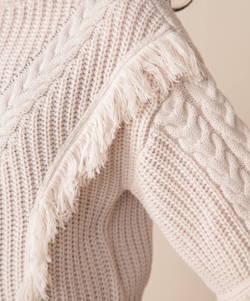 Mysa&Liina（ミーサリーナ）の「ハイネックショート丈ケーブルニット（ニット/セーター・レディース・ブラック/ベージュ/オフホワイト/ラベンダー/キャメル・M）」の8枚目の写真