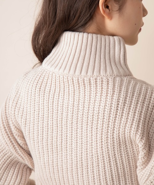 Mysa&Liina（ミーサリーナ）の「ハイネックショート丈ケーブルニット（ニット/セーター・レディース・ブラック/ベージュ/オフホワイト/ラベンダー/キャメル・M）」の7枚目の写真