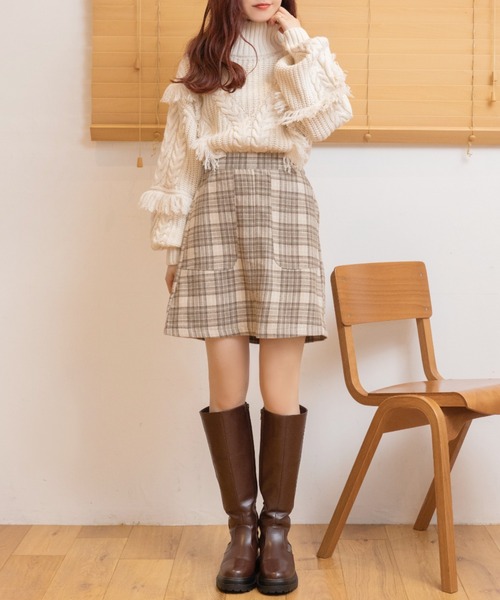 Mysa&Liina（ミーサリーナ）の「ハイネックショート丈ケーブルニット（ニット/セーター・レディース・ブラック/ベージュ/オフホワイト/ラベンダー/キャメル・M）」の11枚目の写真