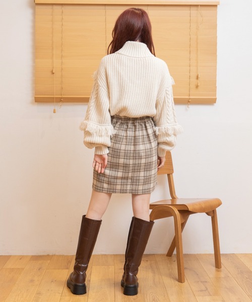 Mysa&Liina（ミーサリーナ）の「ハイネックショート丈ケーブルニット（ニット/セーター・レディース・ブラック/ベージュ/オフホワイト/ラベンダー/キャメル・M）」の14枚目の写真