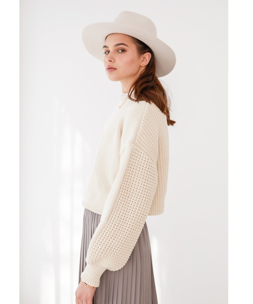 ALEXIA STAM（アリシアスタン）の「Puff Sleeve Cropped Knit Top/パフスリーブクロップドニットトップ（ニット/セーター・レディース・ベージュ/アイボリー/ピンク系その他・FREE）」の4枚目の写真