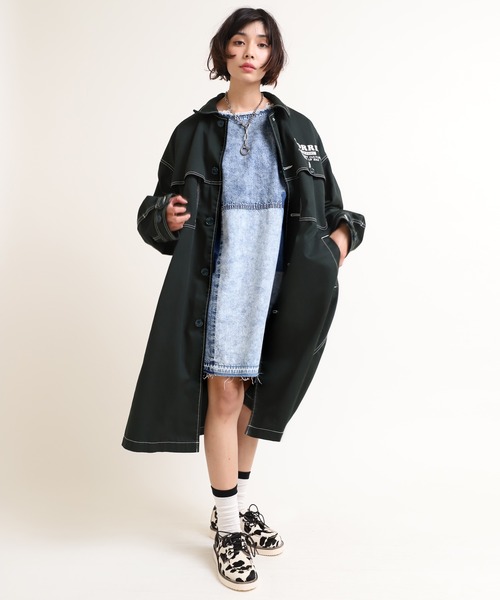 RNA（アールエヌエー）の「D1535 デニムＢＯＸワンピ（ワンピース・レディース・インディゴブルー/ケミカルウォッシュ・MEDIUM）」の18枚目の写真