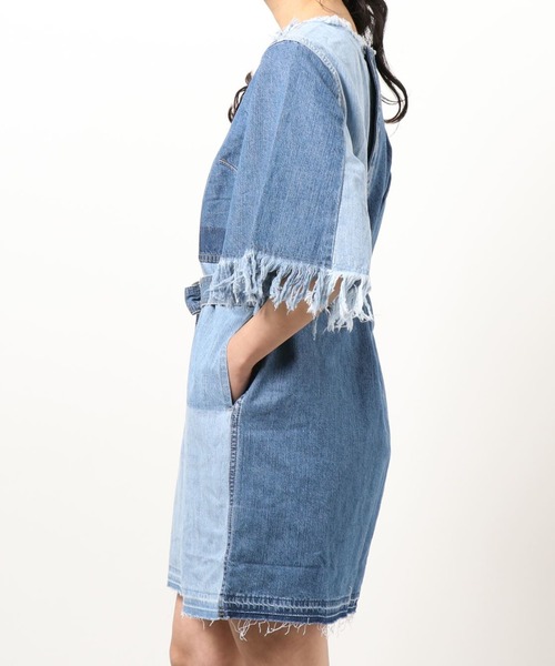 RNA（アールエヌエー）の「D1535 デニムＢＯＸワンピ（ワンピース・レディース・インディゴブルー/ケミカルウォッシュ・MEDIUM）」の4枚目の写真