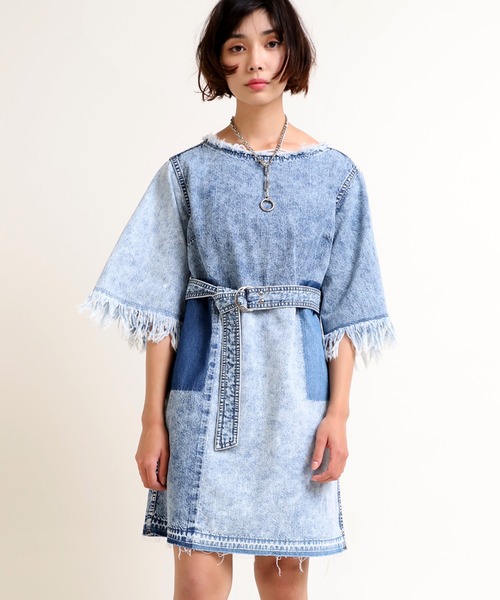 RNA（アールエヌエー）の「D1535 デニムＢＯＸワンピ（ワンピース・レディース・インディゴブルー/ケミカルウォッシュ・MEDIUM）」の21枚目の写真