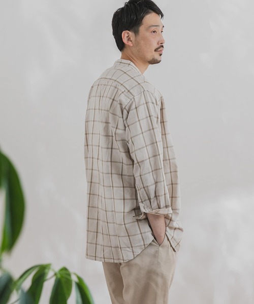 URBAN RESEARCH DOORS(アーバンリサーチドアーズ)の「綿麻ライトオックスバンドカラーシャツ(シャツ/ブラウス・メンズ・カーキ/ブルー/ベージュ/ネイビー・40/38)」の16枚目の写真