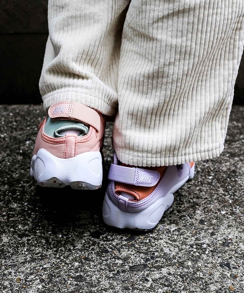 NIKE(ナイキ)の「NIKE WMNS AIR RIFT / ナイキ ウィメンズ エア リフト 【SP】(スニーカー・レディース・ピンク・23.0cm/22.0cm/25.0cm/26.0cm/24.0cm)」の4枚目の写真