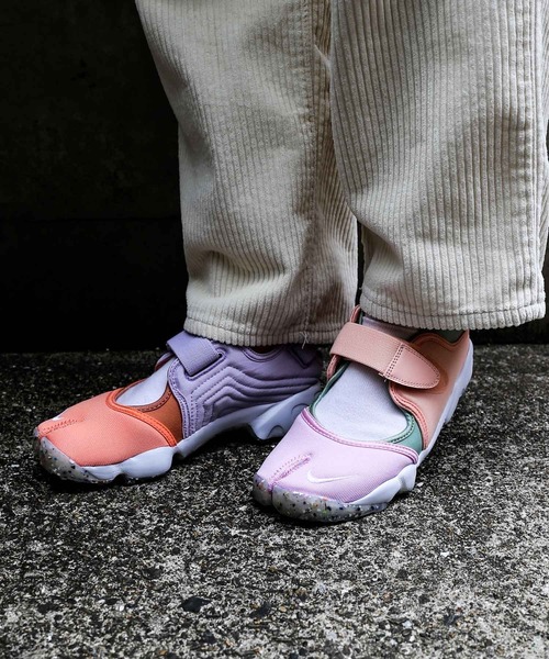NIKE(ナイキ)の「NIKE WMNS AIR RIFT / ナイキ ウィメンズ エア リフト 【SP】(スニーカー・レディース・ピンク・23.0cm/22.0cm/25.0cm/26.0cm/24.0cm)」の11枚目の写真