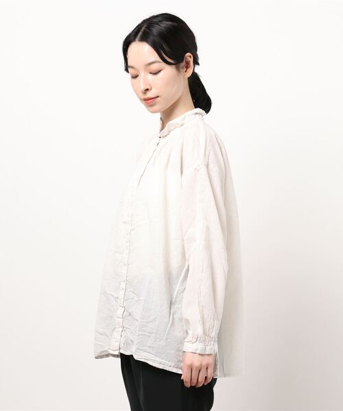 e.r.g*（イーアールジー）の「ボイル　ドロップシャツ（シャツ/ブラウス・レディース・ブラック/オフホワイト/サックスブルー/イエロー・M）」の5枚目の写真