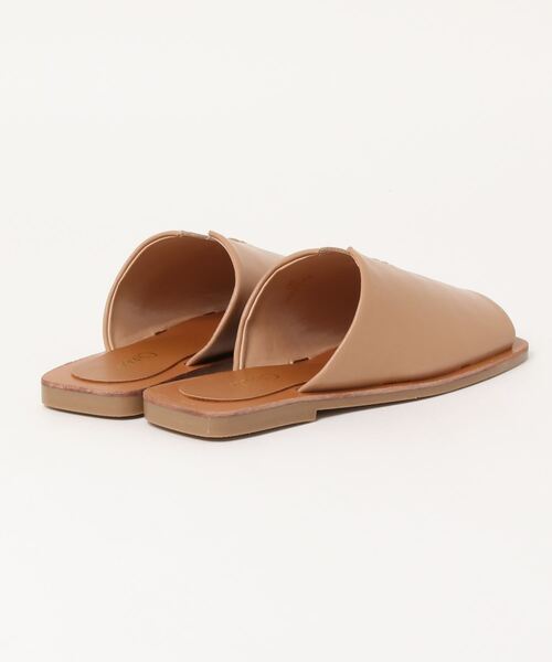 Cheek(チーク)の「【オンライン限定】スクエアフラットサンダル(サンダル・レディース・アイボリー/ベージュ・SMALL/MEDIUM/LARGE)」の3枚目の写真