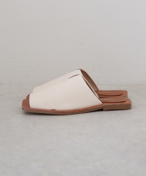 Cheek(チーク)の「【オンライン限定】スクエアフラットサンダル(サンダル・レディース・アイボリー/ベージュ・SMALL/MEDIUM/LARGE)」の14枚目の写真
