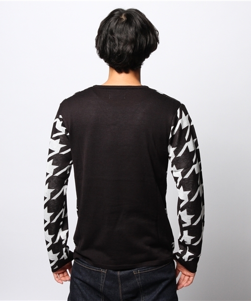 VENCEEXCHANGE（ヴァンスエクスチェンジ）の「Wネームクレイジーチドリニット（ニット/セーター・メンズ・ホワイト/ブルー・MEDIUM/LARGE）」の5枚目の写真