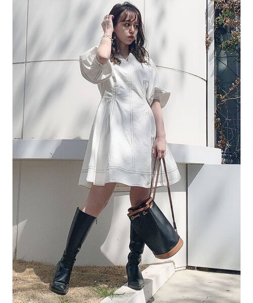 RESORT ブリーチデニムスリットネックワンピース　新品　36 RESORT ブリーチデニムスリットネックワンピース 新品 36