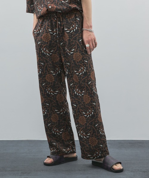 URBAN RESEARCH（アーバンリサーチ）の「URBAN RESEARCH iD　PRINT EASY PANTS（その他パンツ・メンズ・その他1/その他2/その他3・MEDIUM/LARGE）」の3枚目の写真