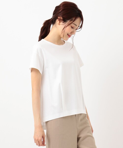 J.PRESS（ジェイプレス）の「【UVケア・消臭効果・接触冷感】コンパクトコットンスムース タック カットソー（Tシャツ/カットソー・レディース・ホワイト系/グレー系/ダークブラウン系/ベージュ系/ピンク系/スモーキーグリーン系・LARGE/MEDIUM）」の20枚目の写真