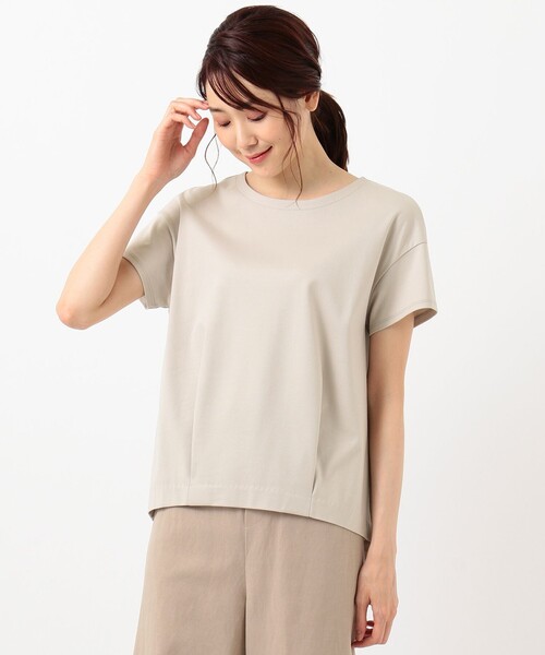 J.PRESS（ジェイプレス）の「【UVケア・消臭効果・接触冷感】コンパクトコットンスムース タック カットソー（Tシャツ/カットソー・レディース・ホワイト系/グレー系/ダークブラウン系/ベージュ系/ピンク系/スモーキーグリーン系・LARGE/MEDIUM）」の22枚目の写真
