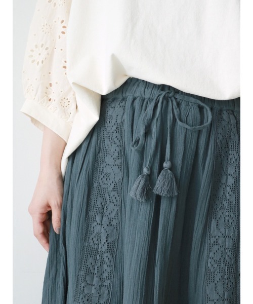 Samansa Mos2（サマンサ モスモス）の「綿麻楊柳レーススカート（スカート・レディース・ブラック/オフホワイト/ブルー・ﾌﾘ-）」の9枚目の写真