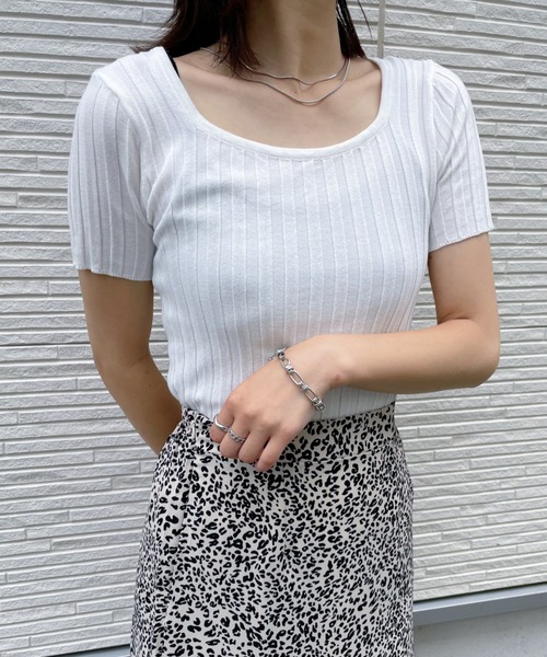 CLEA(クレア)の「スクエアネックリブトップス(ニット/セーター・レディース・ホワイト/ブラック/グリーン/アイボリー・FREE)」の5枚目の写真