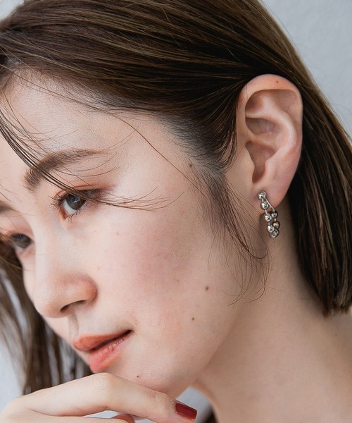 A part by(アパートバイ)の「ボールチェーンイヤリング 227799(イヤリング・レディース・Silver/GOLD ・FREE)」の11枚目の写真