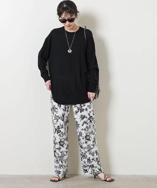 SACRA（サクラ）の「＜SACRA（サクラ）＞ラウンドヘム ニット（ニット/セーター・レディース・ブラック/ベージュ/パープル・38）」の2枚目の写真