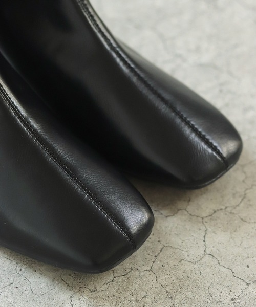 SESTO（セスト）の「スクエアトゥローヒールストレッチショートブーツ（ブーツ・レディース・ブラック/ダークブラウン/アイボリー/ブラック系その他・LL/3L/S/M/L）」の16枚目の写真